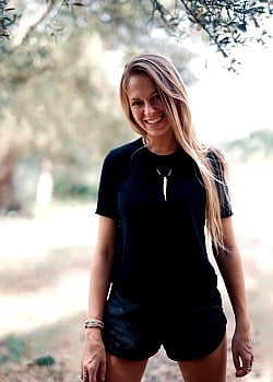 Nora En Pure